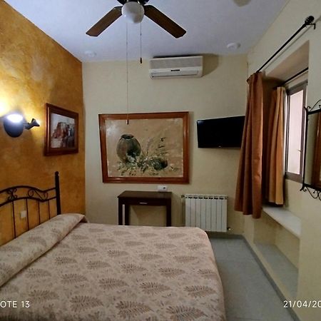 Hostal Manolo El Puerto de Santa Maria Ruang foto